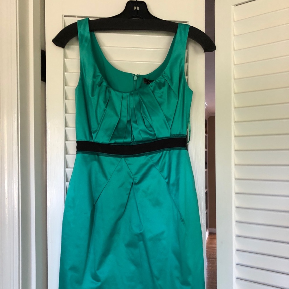 BCBG emerald green dress with pockets size 0